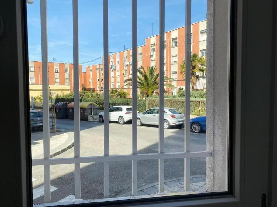 Beautiful In Puente De Vallecas - Atocha Apartamento Madrid
