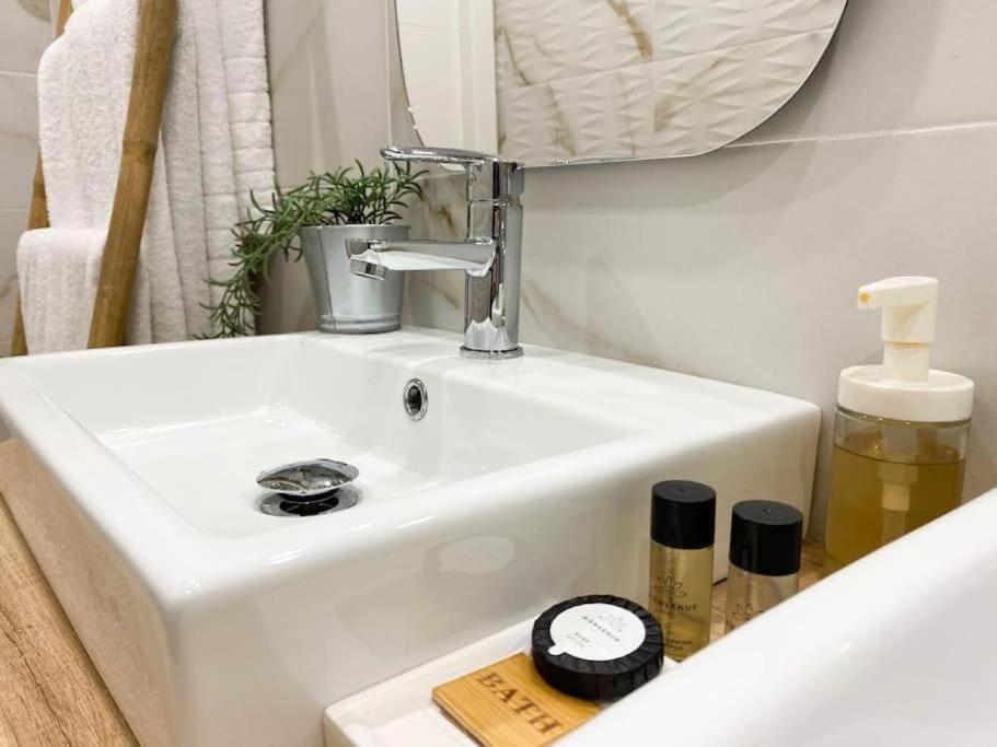 Beautiful In Puente De Vallecas - Atocha Apartamento Madrid