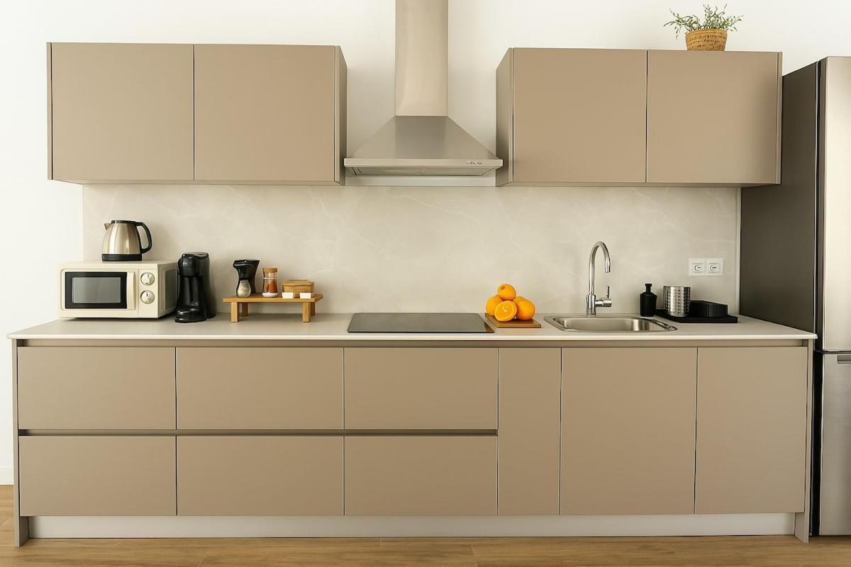 Beautiful In Puente De Vallecas - Atocha Apartment *